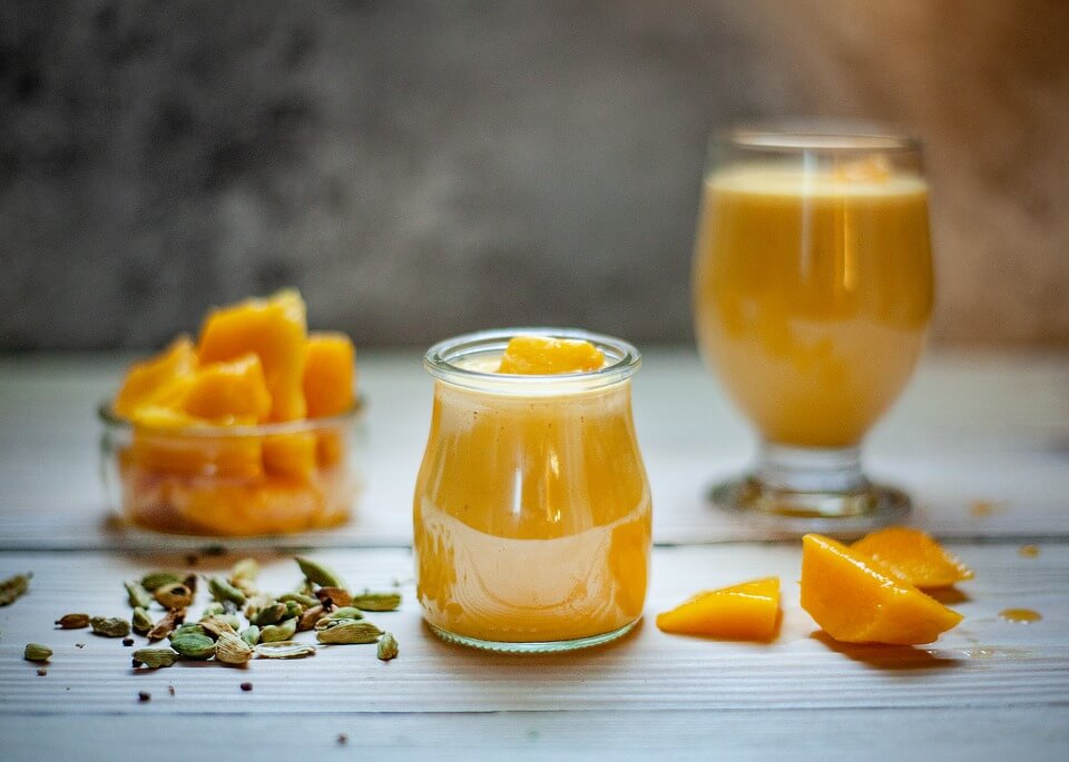 healthy-mango-smoothie